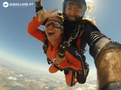 Skydiving in Queda Livre